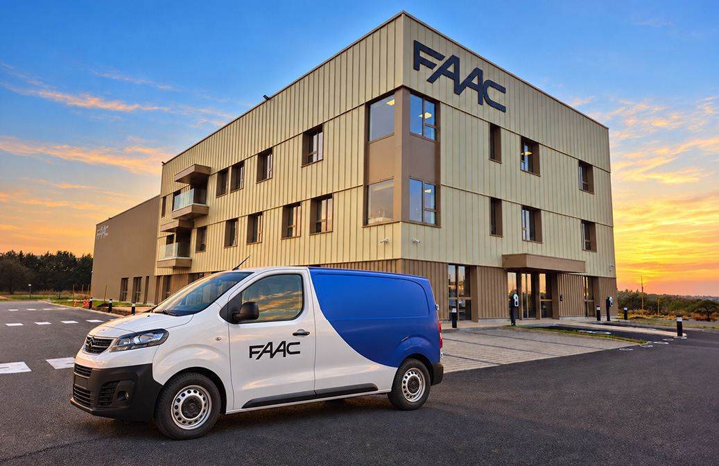 Véhicule d'intervention du Service Team FAAC