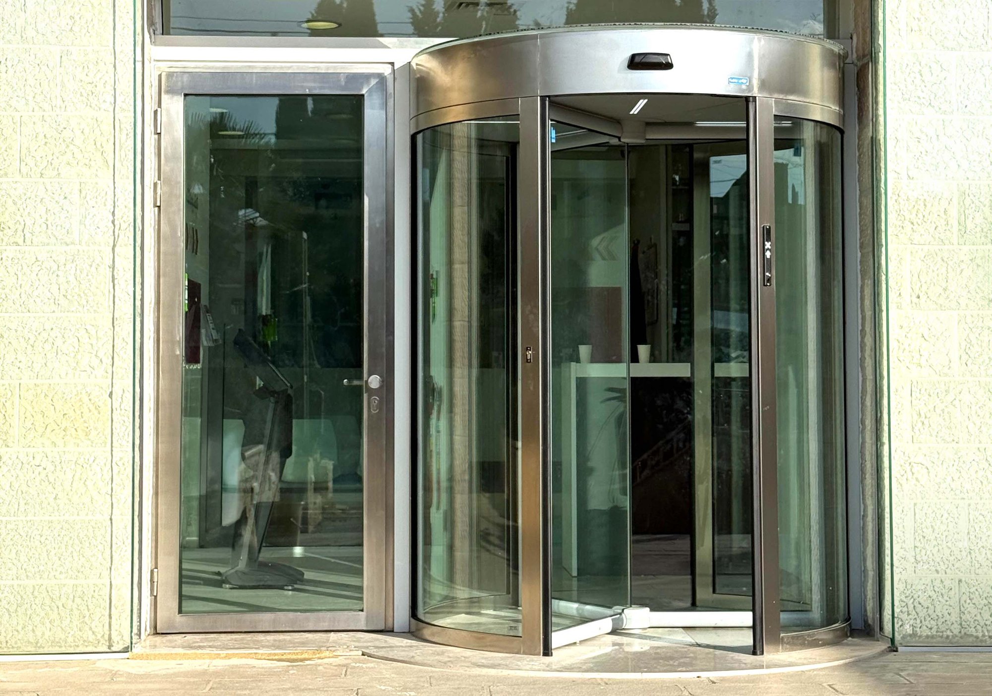 Porte Automatique Tournante CoMETA Co146