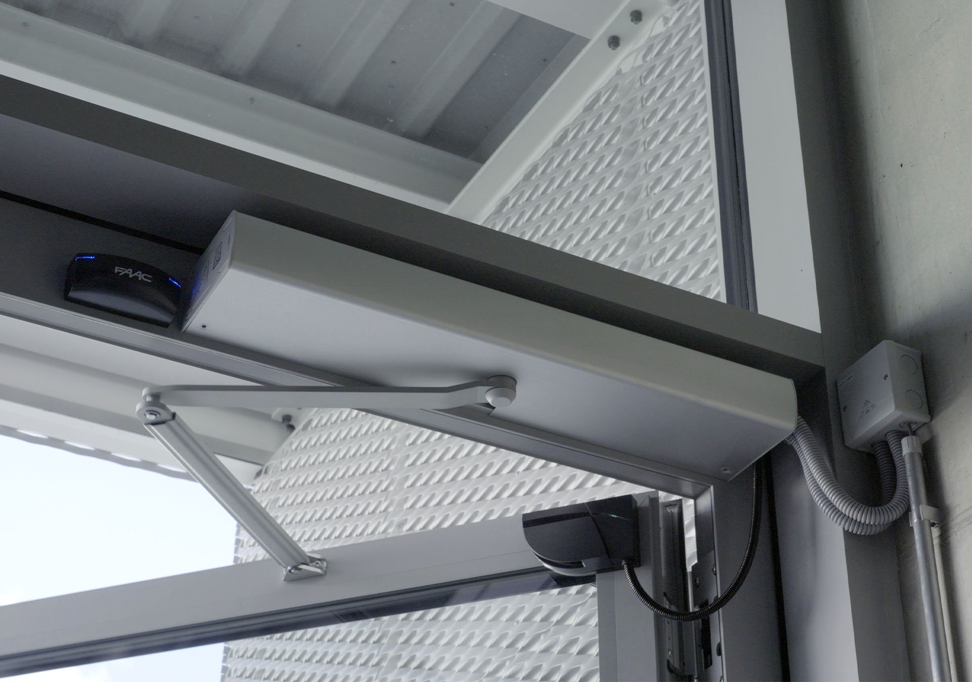FAAC A952 Automazione per Porte a Battente