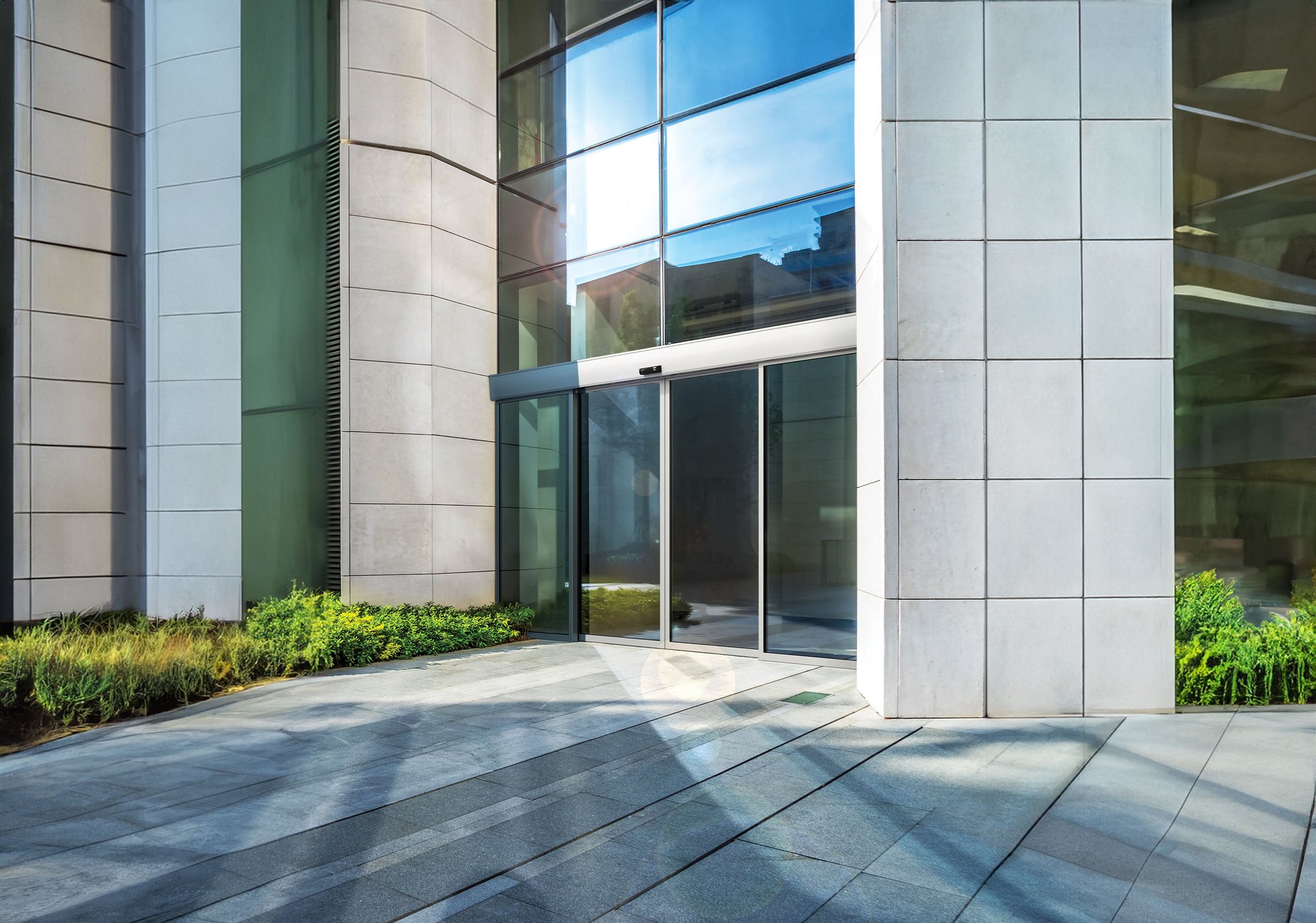 Portes automatiques coulissantes FAAC